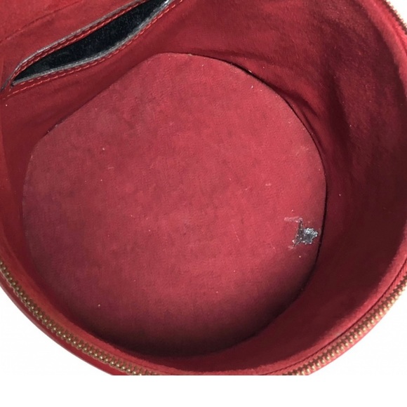 Louis Vuitton Cannes Epi Leather - Picture 4 of 9